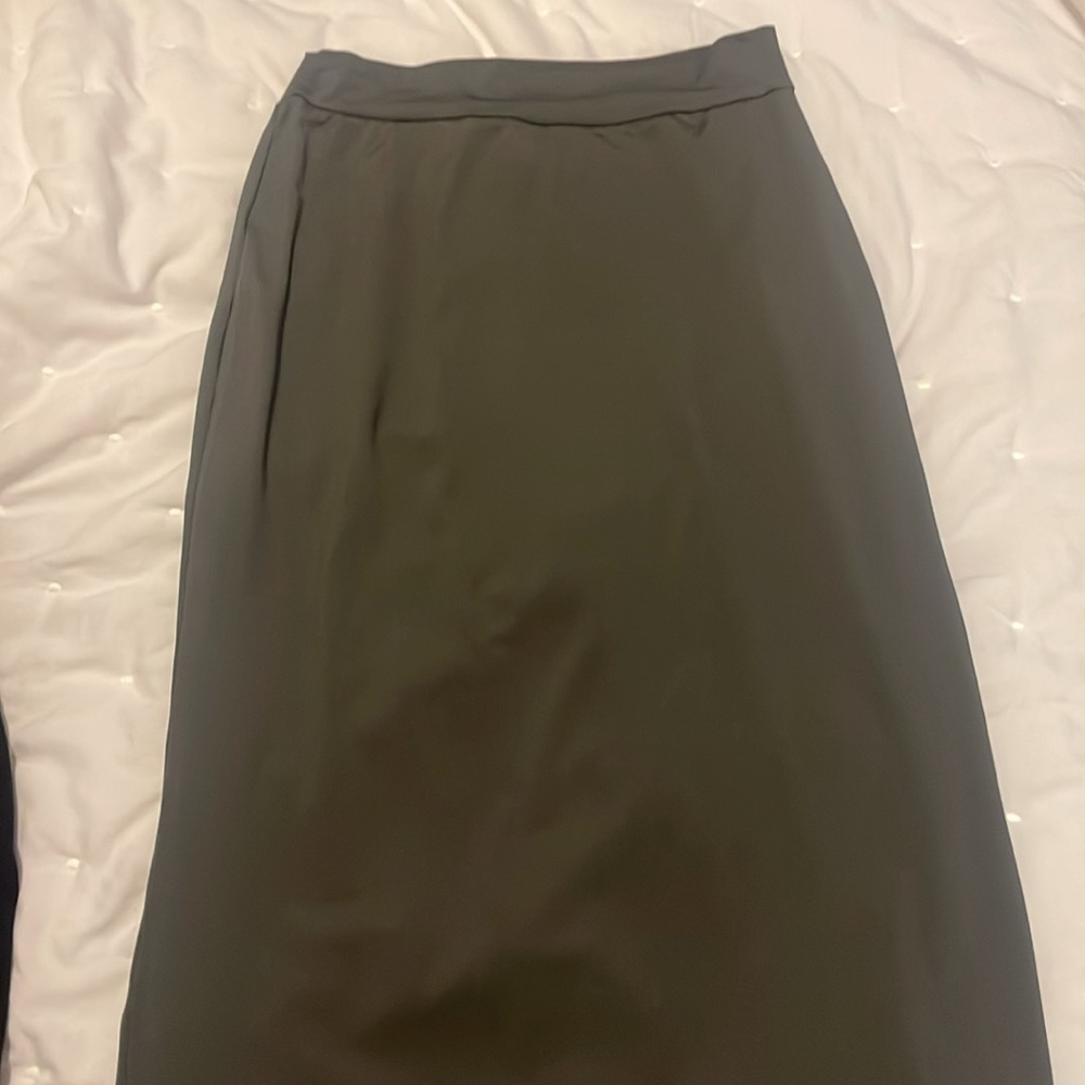 Grey set - Picture 2 of 2